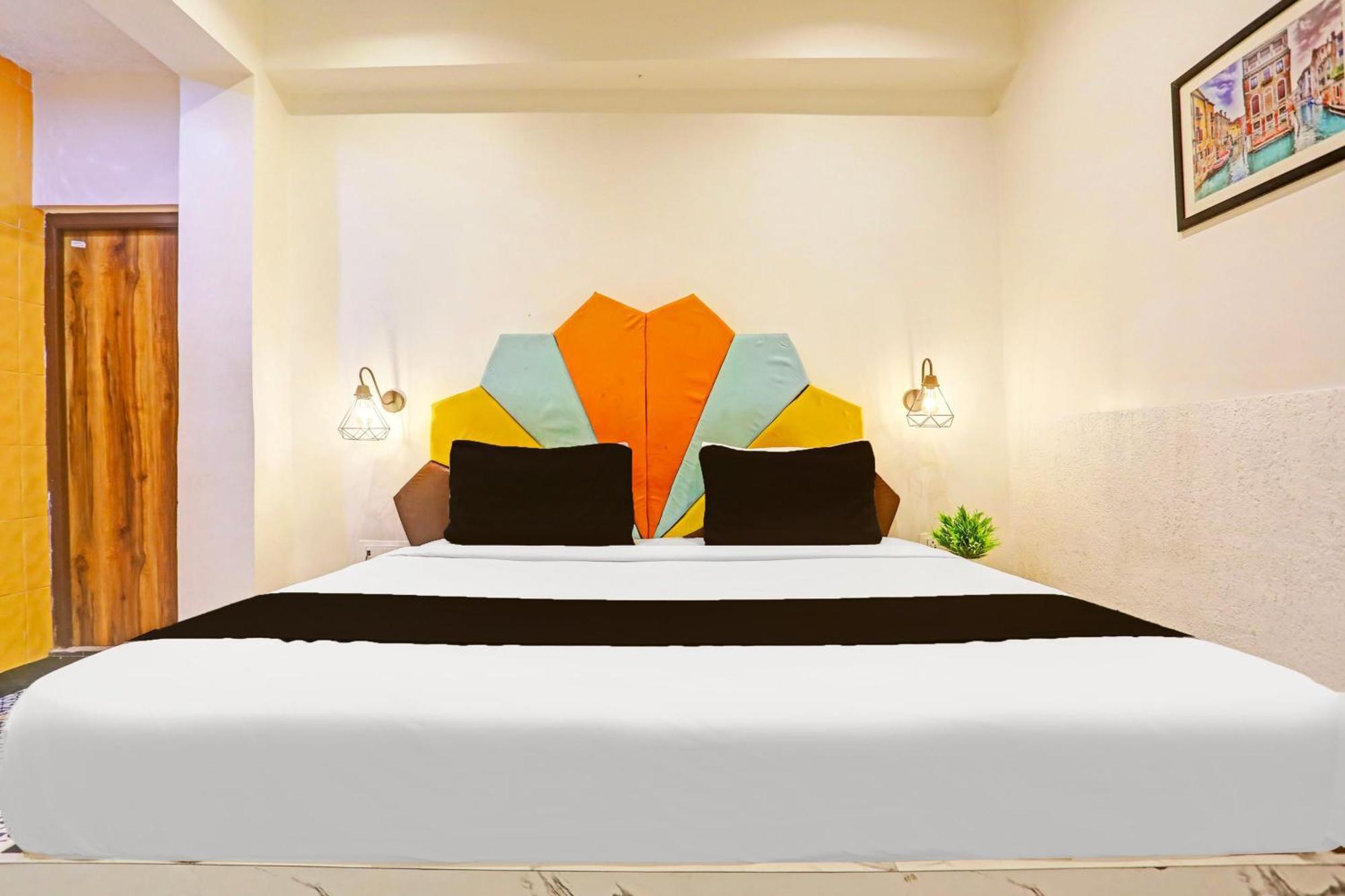 Super Townhouse Cantonment Varanasi Formerly Sarin Inn Екстер'єр фото