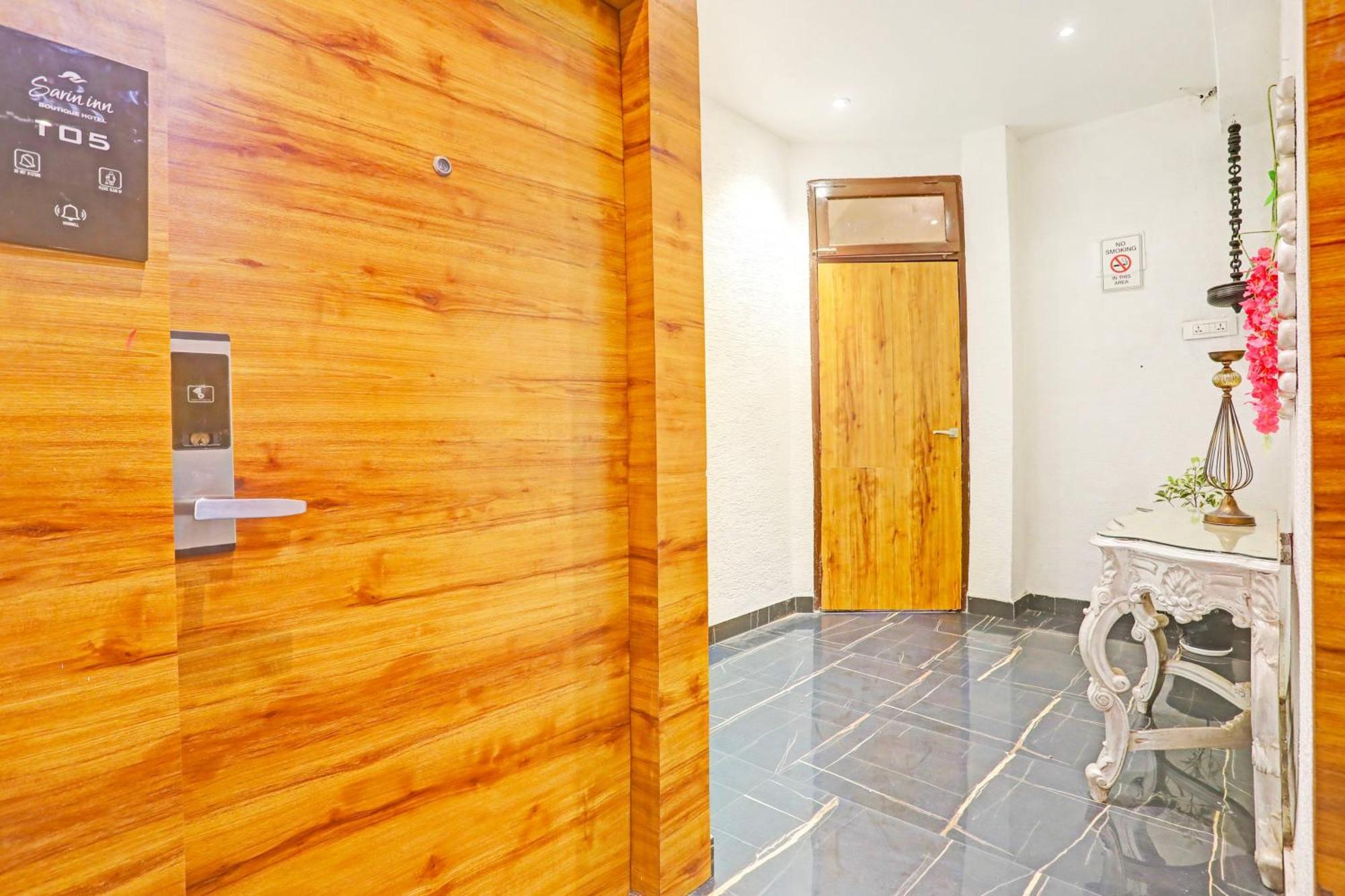 Super Townhouse Cantonment Varanasi Formerly Sarin Inn Екстер'єр фото