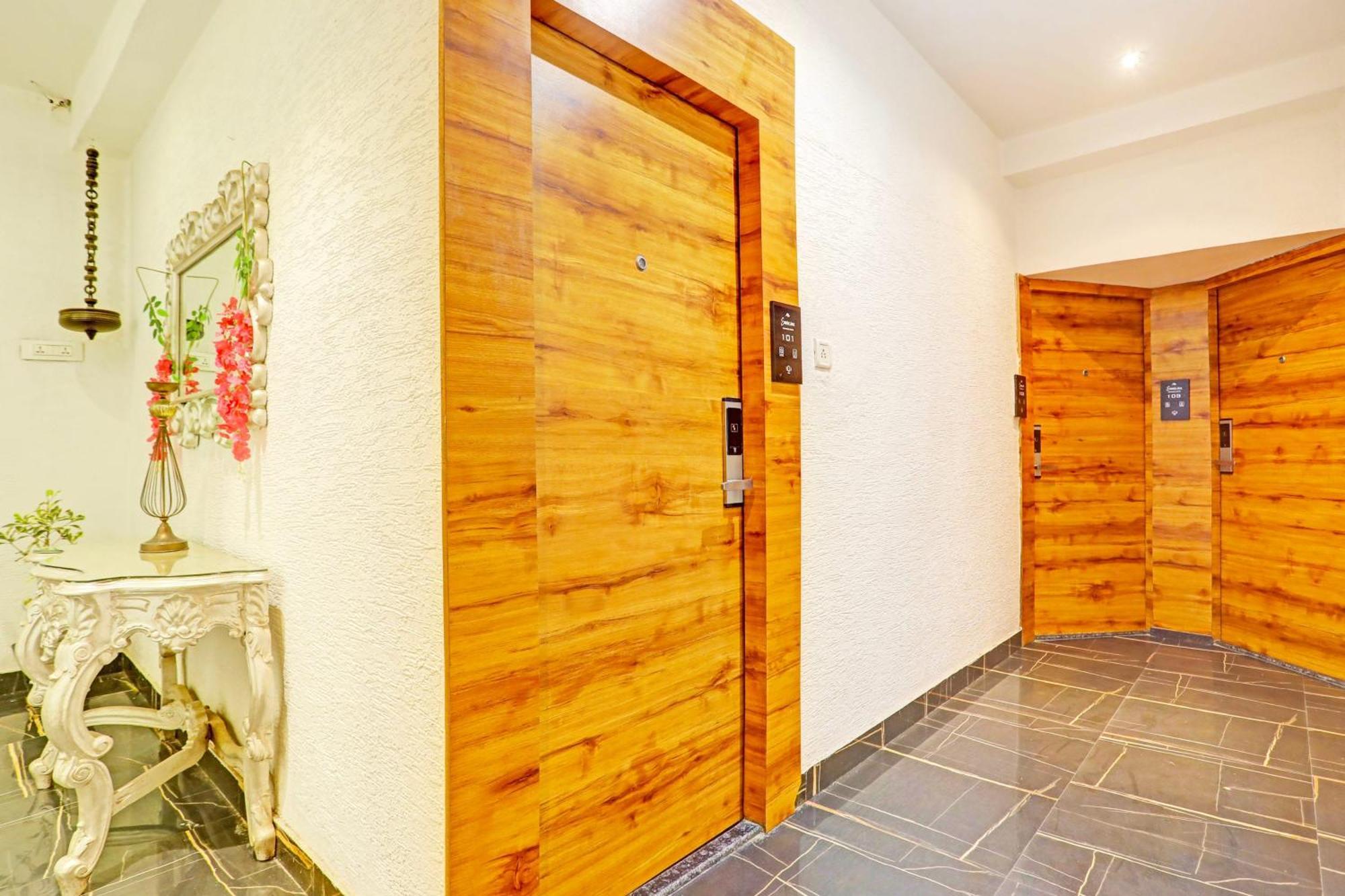 Super Townhouse Cantonment Varanasi Formerly Sarin Inn Екстер'єр фото