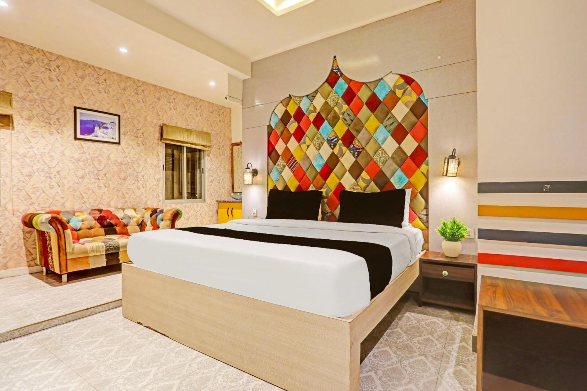 Super Townhouse Cantonment Varanasi Formerly Sarin Inn Екстер'єр фото